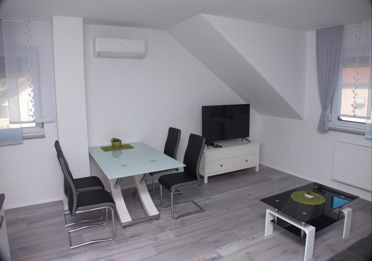 Apartmaji Anita Begunje pri Cerknici Экстерьер фото