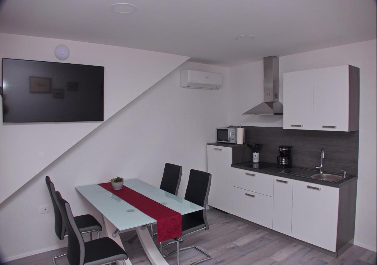 Apartmaji Anita Begunje pri Cerknici Экстерьер фото