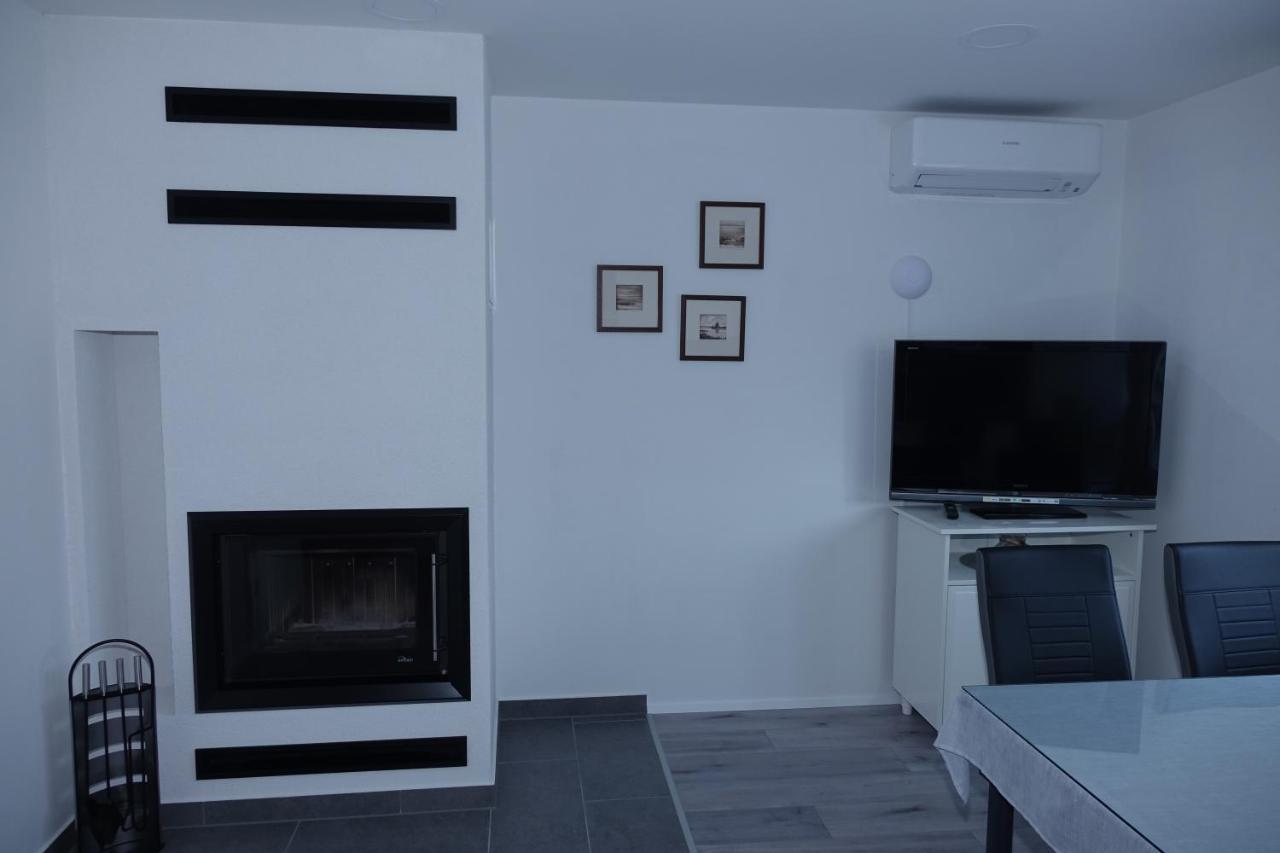Apartmaji Anita Begunje pri Cerknici Экстерьер фото